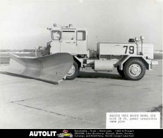 Ну хз, обычные шнеки. Больше интересен Walter Twin Dozer 62 года. Ширина лопаты 9,5 метров