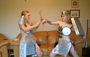 Как когда - то давно сказал один мой приятель: "Лица интеллектуальные, но бабы страшные"