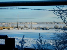 Зимнее утро. Снимал в 2007 году в Курской области.