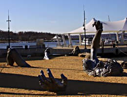 Мне эта очень нравится. Называется "Пробуждение" в Вашингтоне.