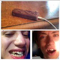 Когда по пьяни поставил на зарядку Сникерс и позавтракал телефоном