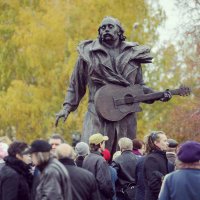 Памятник Владимиру Мулявину в Екатеринбурге