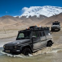 Круто. Только хронологию фотографий не соблюли.
первая эта.

вторая эта.

а потом уже вот эта)))