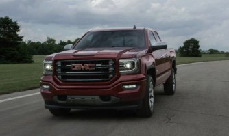 учитывая облик прошлого поколения, а если еще и с конкурентами сравнить, то 12 тысяч штук очень даже не плохо. новый же выглядит охринительно