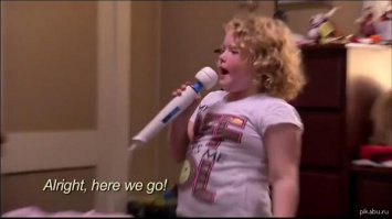 Мамин микрофон!