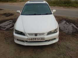 живой экземпляр можно было найти только за границей? я езжу на Аккорде 98-го года, купленном там же где живу, а живу я в Барнауле, до этого он ездил здесь же и даже до этого он всяко ездил в России, и он у меня далеко не мертвый