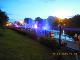 Был один раз. Красивый город, много зелени. По мне, так рай для любителей пеших прогулок. Пруды понравились, особенно вечером.