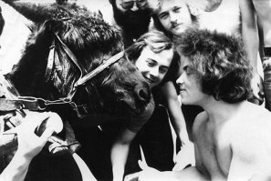 Николай Расторгуев, участник ансамбля "Лейся песня" Кемеровской филармонии.