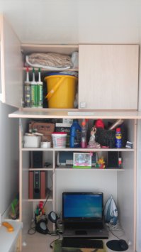 Сделал с 2-х сторон балкона, рисовал в автокаде, распил+торцевание на заказ, сверление, подгонка, установка - сам. В среднем по 3-4 вечера на каждую сторону ушло. Стол делал первым, там я перестраховался с шириной, поэтому купе уже лучше вписалось.