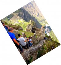 Ну, да. Завален на 31,3 градуса. И всё равно крутовато будет. Если верхний споткнётся, внизу такой "паштет" будет...