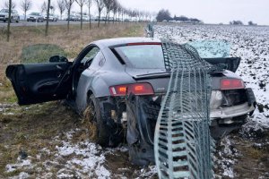 Снежный дрифт на Audi R8 по горе