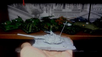 Как раз Т-90 клею)