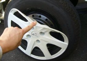 А приколько ведь, колпак заводского исполнения аж