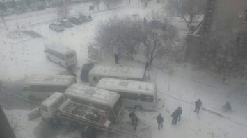 вот уже столько там сейчас машин