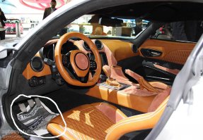 Маруся, мля. Уж газету могли бы для фото сессии убрать. Жлобы.