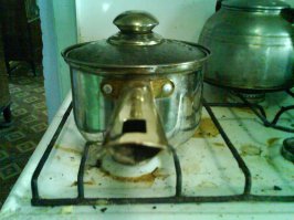 не помню что пил с вечера, но на утро подходя к ковшику, понял что...короче,ничего не помню:) 

Источник:  © Fishki.net