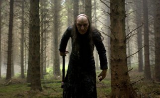 ... чет фотки такие, что ждешь примерно такого товарища за ближайшим деревом