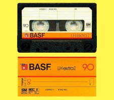 макеевка, донецкая область, 82-83 годы, гастроном "комсомольский", отдел штучных товаров, и вот такое радости коробками по 10 шт. стояли... это были самые первые ласточки  в нашем городе...