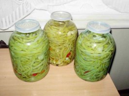 А при чем тут турша? Турша это квашеная спаржевая фасоль.