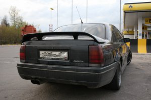 у меня был Опель Омега Лотус, давно, монстр на дороге