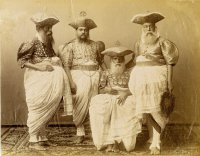 С обувью у них туговато было по ходу.