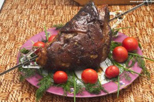 Автор, а печено вепрево колено?