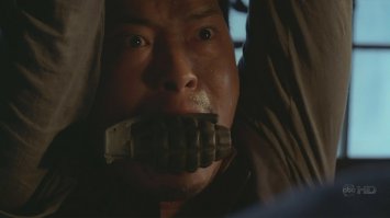 Этот папа придумал лучший способ вырвать молочный зуб у дочери