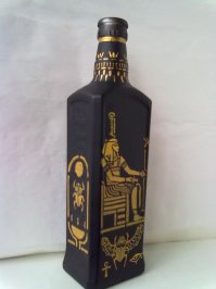 Согласен пыль собирают. 
Лучше всего сделать и подарить.
У тебя пыли меньше, а как ценится подарок своими руками. 
Девушка как-то заразила, по позже свои работы выложу.