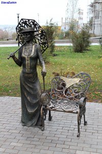 Самара! Сам сидел на этой скамейке!:)