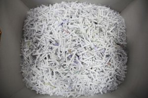 судя по резке это не шредере а ножницами резали 
что тут писать один псих, родственники упорные восстановили деньги как смогли