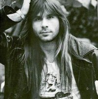 Фотографии мировых рок-звезд в молодости, которые вы вряд ли видели