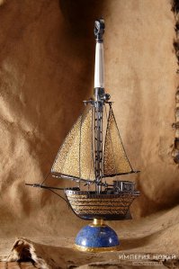 Да ничего! Всё нормально! Я тоже слегка резковат тогда буду.
Во всем мире же только пиндосы с гейропейцами (все бы ничего, но чехи и бельгийцы - это ж, блин, показатель, ага!!!) умеют ножи делать, поэтому им жопу надо лизать. А про Архангельских, Пампуху, Кузнецова и других уважаемых российских ножеделов не стоит писать - они же не вытачивают из штамповочек. Ну и никто же больше тоже не умеет делать ножи: ни белорусы, ни японцы, ни украинцы, ни индийцы - никто! Так по-твоему?
Пиндосовские и гейропейские твои недомастера уже в гландах сидят, в твоих, при чем по самые яйца! Если не заметил - глаза разуй! Что ни пост, то про пиндосов или гейропцев!
Что касается моего поста: я сам сделал и сам запостил, а не выкладываю готовые тексты с красивыми картинками о супер-ножах охотников на крокодилов, которые на поверку нужны их владельцам только для компенсации нехватки кое-где ещё, ибо никаких других практических применений в жизни им найти нельзя. Если ты считаешь, что эти ножи красивые - ни хрена не соглашусь! Вот как выглядят красивые ножи: