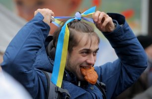 теперь бы этих фашистов перебить