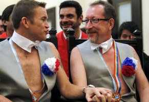 Да сейчас другая...