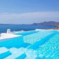 Меня вот такой вопрос интересует, что за штукатурка такая, которой отделан бассейн?