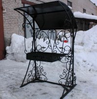 Комрад! Отличная идея! Но Ты меня убил...я как последний олень, выкинул шатуны и поршня, которые год как пылились "на всякий случай"...а можно было бы в дело пустить... 
А я сапожник без сапог, этот во дворе уже 4 года трудится, весь уже сморщился, от высоких температур, а другие делаю на заказ. И как всегда что нить сделать для себя или лень или нет времени :)