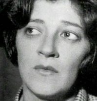 Вот еще пару фото Фаины Георгиевны в молодости. Она, конечно, далеко не Дина Дурбин (как у автора поста на фото), но как по мне - намного превосходит ее и обаянием,и талантом!