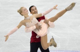 Мужчины  забавно пародируют  женские фотосессии 