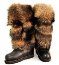 Бесполезная обувь при наших среднегодовых -2 град. в Западной Сибири.
Вот вам вместо босоножек: