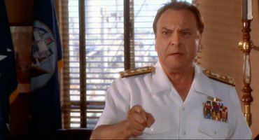 Адмирал Уинслоу: О, не думай так! К чёрту всё, забудь про устав! Думай как пират! Мне нужен мужик с татуировкой на х.у.ю! Я нашел такого мужика?
Додж: По странному совпадению, да, сэр.