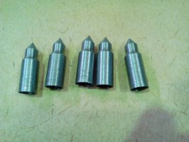 Для стрелоуловителей лучше всего "филды" , у них проникающая способность низкая , не разрушают стрелоуловитель. Но для охоты не пригодны.