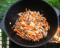 да и плов в кастрюле не захерячешь