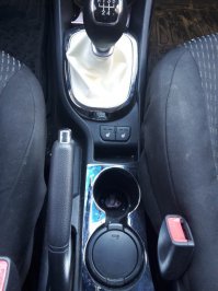 Эксперт-чистюля?..)))
В сухом остатке - лада лучше во всем, кроме нормального автомата...
90% покупателей новых машин как раз и нужен нормальный автомат...
Как то за уши притянуто, да и зачем одному человеку две идентичные машины... Если машин больше одной, они всегда разные и для разных целей.