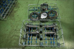 Что гипоидная передача ведущего моста делает в двигателе? Заколебали уже эти гуманитарии!