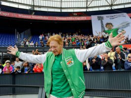 не менее трогательная история про рыжего Марка,не поленитесь почитайте