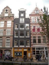 Бельгия. Брюссель. Подобный закон, подобная компоновка домов...