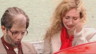 У него не только здоровые анализы, а он ещё и яйца несёт! Выходи за него, дура!