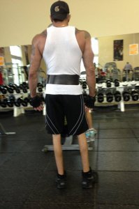 половина фоток - голимый фотошоп , я тоже так умею