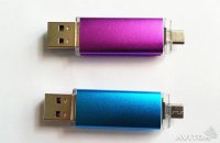 Автор данной доработки конечно молоток и умелец, спору нет! Но! В наше сумасшедшее время, есть такая штукенция как OTG переходник 
и на крайняк вот такие двухштекерные флехи. купил себе такую как-то.