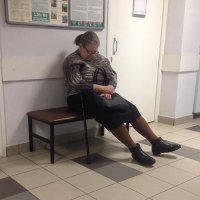 это намек что бабуля всего-то одна-одинешенька в п-ке??